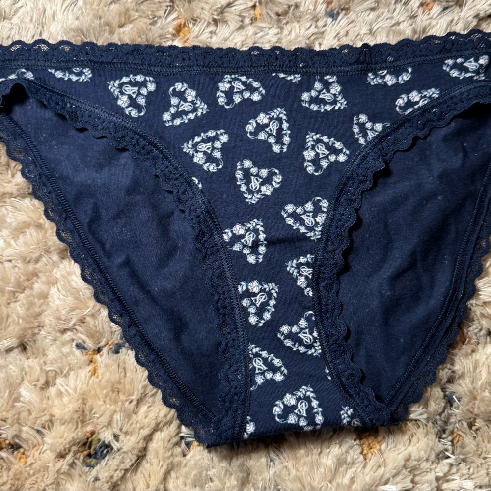Victoria’s Secret Navy Heart Lace Cotton Bikini XS - Picture 3 of 5